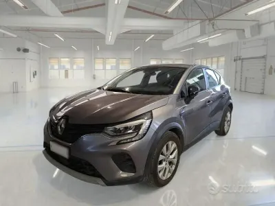 Usata Renault Captur Business 91 CV (66 kW) 2021 Grigio SUV