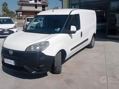 Usata Fiat Doblò 120 CV (88 kW) 2016 Bianco Monovolume