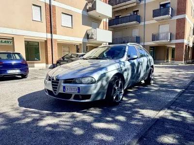 Usata Alfa Romeo 156 Distinctive 150 CV (110 kW) 2005 Grigio Station wagon
