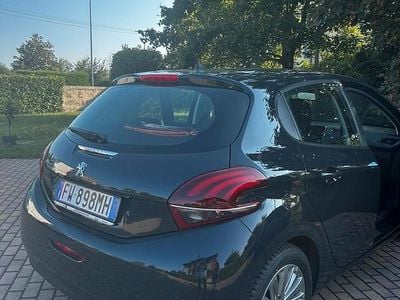 Usata Peugeot 208 Allure 83 CV (61 kW) 2019 Grigio Utilitaria