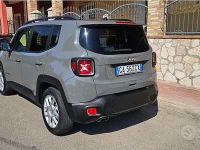 Usata Jeep Renegade Limited 140 CV (102 kW) 2020 Grigio SUV