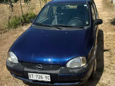 Usata Opel Corsa Swing 54 CV (39 kW) 1998 Blu/azzurro Utilitaria