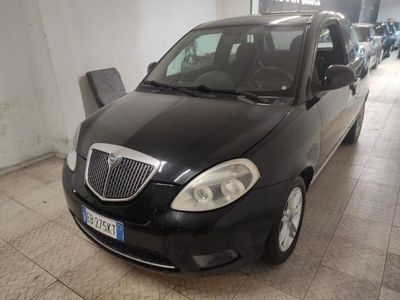 usata Lancia Ypsilon 1.2 69 CV Argento