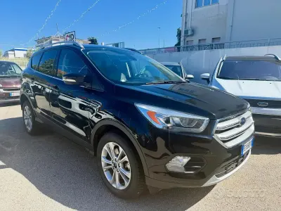 Usata Ford Kuga ST-Line 120 CV (88 kW) 2016 Nero SUV