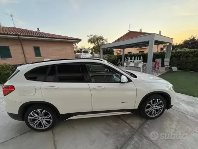 Usata BMW X1 Efficient Dynamics 150 CV (110 kW) 2017 Bianco SUV