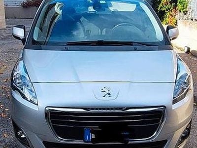 Usata Peugeot 5008 Active 115 CV (84 kW) 2013 Grigio Berlina