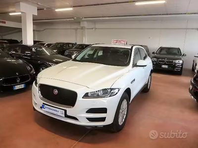 Usata Jaguar F-Pace Prestige 180 CV (132 kW) 2016 Bianco SUV