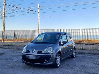 Usata Renault Grand Modus 75 CV (55 kW) 2009 Grigio Monovolume