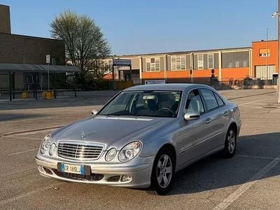 Usata Mercedes E220 2004 Grigio Berlina