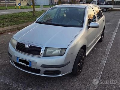 Usata Skoda Fabia 2005 Grigio Utilitaria