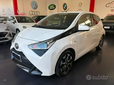 Usata Toyota Aygo Cool 69 CV (50 kW) 2018 Bianco Utilitaria