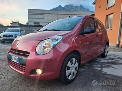 Usata Suzuki Alto 68 CV (50 kW) 2010 Rosso Utilitaria