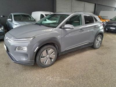 Usata Hyundai Kona 38 kW (53 CV) 2020 Gray SUV