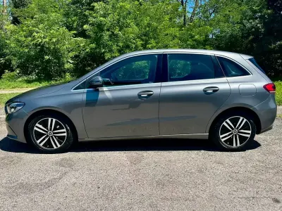 Usata Mercedes B180 136 CV (100 kW) 2020 Grigio Utilitaria