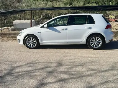 Käytetty VW Golf VII 105 HP (77 kW) 2016 Valkoinen Sedan