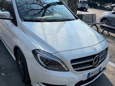 Usata Mercedes B180 2012 Bianco Monovolume