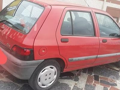 Usata Renault Clio 58 CV (42 kW) 1997 Rosso Utilitaria