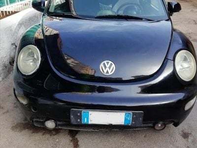 Usata VW New Beetle 105 CV (77 kW) 1999 Nero Utilitaria
