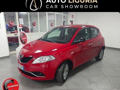 Usata Lancia Ypsilon Gold 95 CV (69 kW) 2017 Rosso Utilitaria