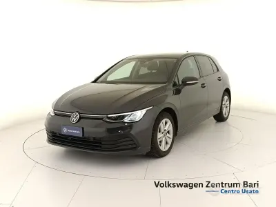 Usata VW Golf VIII Life 116 CV (85 kW) 2022 Grigio Berlina