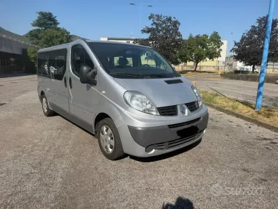Usata Renault Trafic 114 CV (83 kW) 2007 Grigio Monovolume
