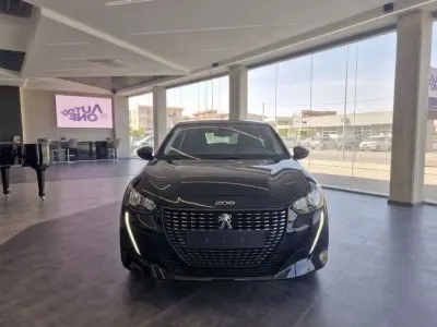 Usata Peugeot 208 Active 101 CV (74 kW) 2023 Vari colori Utilitaria