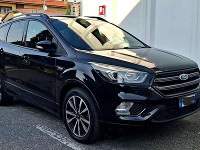 Usata Ford Kuga ST-Line 120 CV (88 kW) 2019 Nero SUV