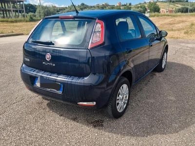 Usata Fiat Punto Lounge 77 CV (56 kW) 2013 Blu/azzurro Utilitaria
