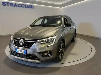 Usata Renault Arkana Techno 143 CV (105 kW) 2023 Grigio metallizzato SUV