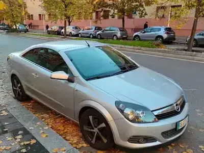 Usata Opel Astra 101 CV (74 kW) 2006 Grigio Coupé