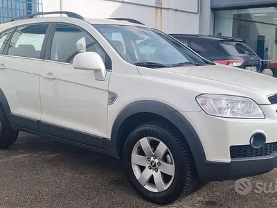 Usata Chevrolet Captiva LT 150 CV (110 kW) 2010 Bianco SUV