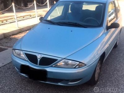 Usata Lancia Ypsilon 60 CV (44 kW) 2003 Blu/azzurro Utilitaria