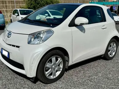 Usata Toyota iQ 68 CV (50 kW) 2012 Bianco Utilitaria