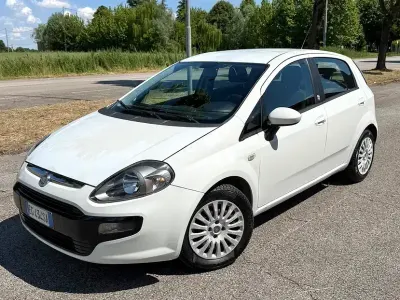 Usado Fiat Punto Evo S 75 CV (55 kW) 2011 Blanco Utilitario