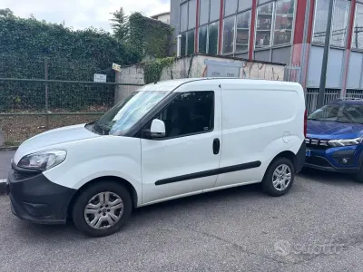 Usata Fiat Doblò 95 CV (69 kW) 2019 Bianco Monovolume
