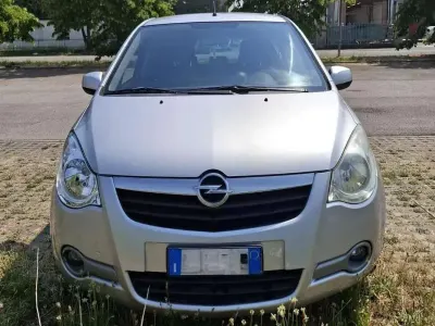 Usata Opel Agila Enjoy 86 CV (63 kW) 2009 Utilitaria