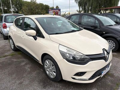 Usata Renault Clio IV Life 89 CV (65 kW) 2017 Beige Berlina