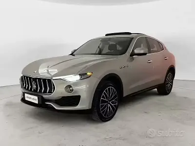 Usata Maserati Levante 275 CV (202 kW) 2018 Beige SUV