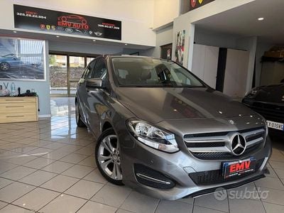 Usata Mercedes B200 Business 136 CV (100 kW) 2015 Grigio Monovolume