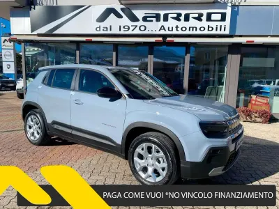 Uusi Jeep Avenger Altitude 101 HP (74 kW) 2025 Harmaa Katumaasturi