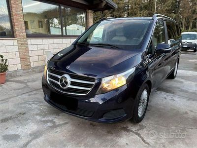Usata Mercedes V220 Executive 163 CV (119 kW) 2019 Blu Monovolume