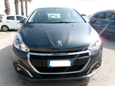 Usata Peugeot 208 Allure 74 CV (54 kW) 2018 Grigio Utilitaria