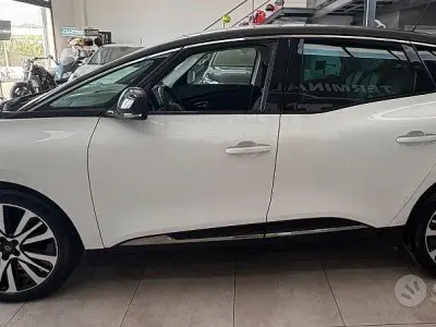 Usata Renault Scénic IV Initiale Paris 131 CV (96 kW) 2018 Bianco Monovolume