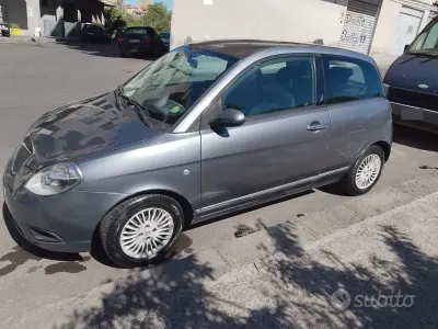 Usata Lancia Ypsilon 60 CV (44 kW) 2007 Grigio Utilitaria
