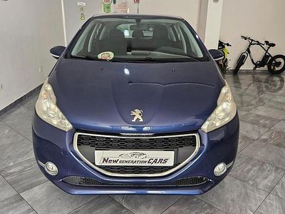 Usata Peugeot 208 Active 68 CV (50 kW) 2013 Blu Utilitaria
