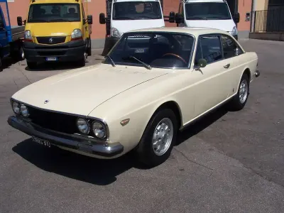 Begagnad Lancia 2000 116 HK (85 kW) 1972 Vit Sportkupé