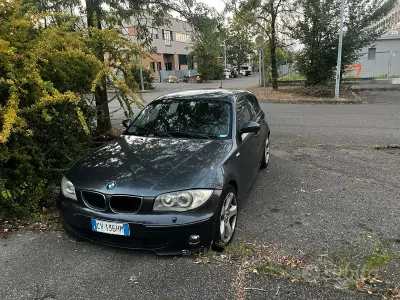 Usata BMW 120 163 CV (119 kW) 2005 Grigio Utilitaria