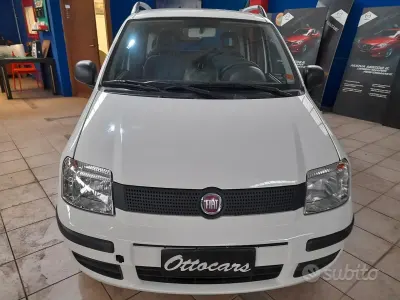 Usata Fiat Panda Emotion 69 CV (50 kW) 2011 Bianco Utilitaria