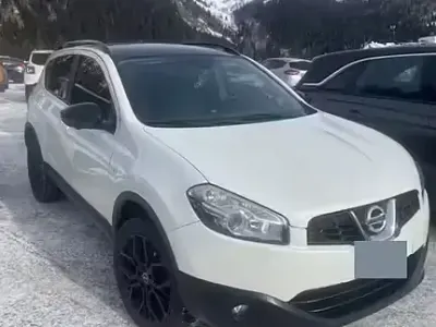 Gebraucht Nissan Qashqai 131 PS (96 kW) 2013 Weiß SUV