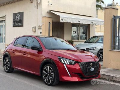 Usata Peugeot 208 GT-line 101 CV (74 kW) 2019 Rosso Utilitaria